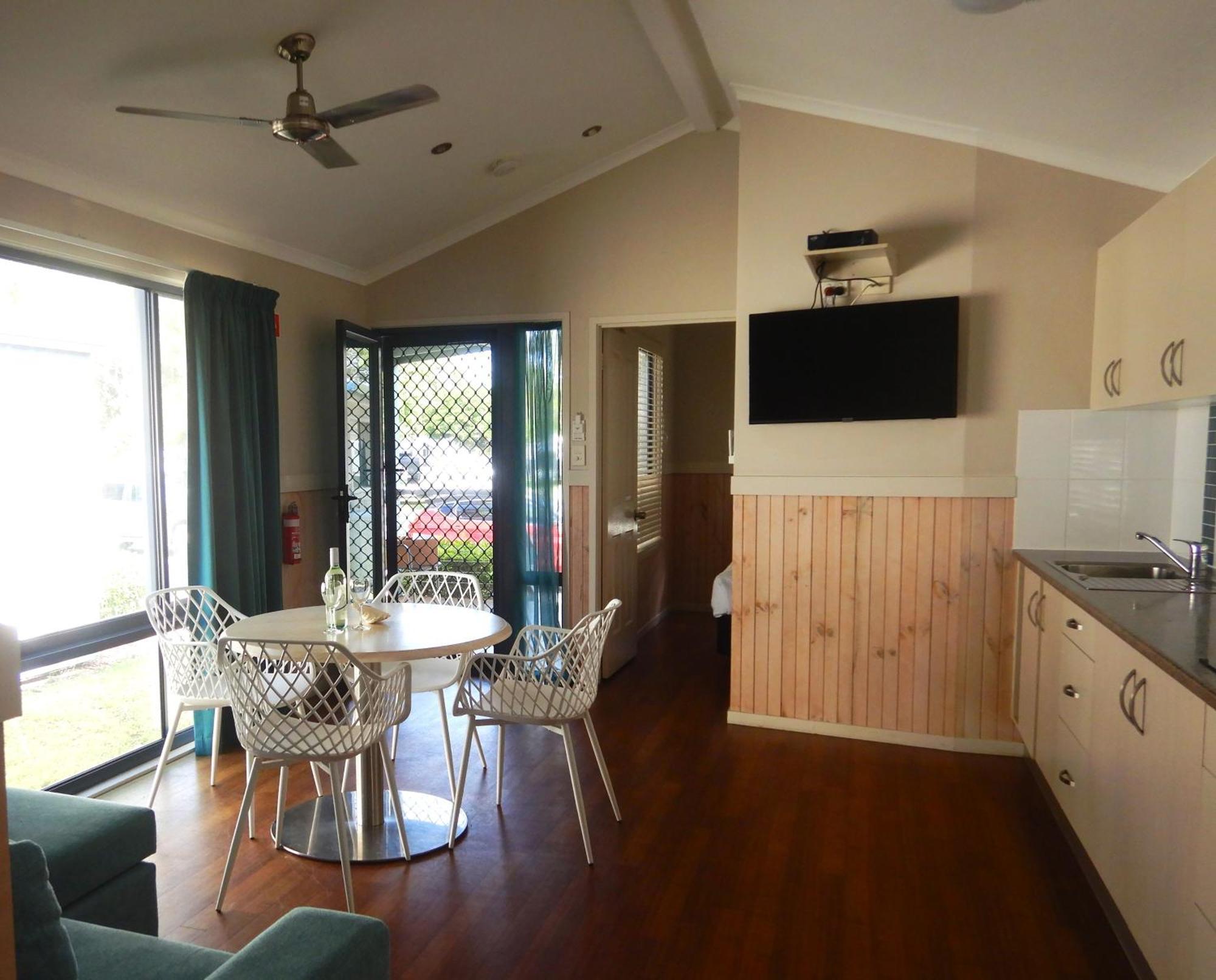 Big4 Mackay Blacks Beach Holiday Park Екстериор снимка