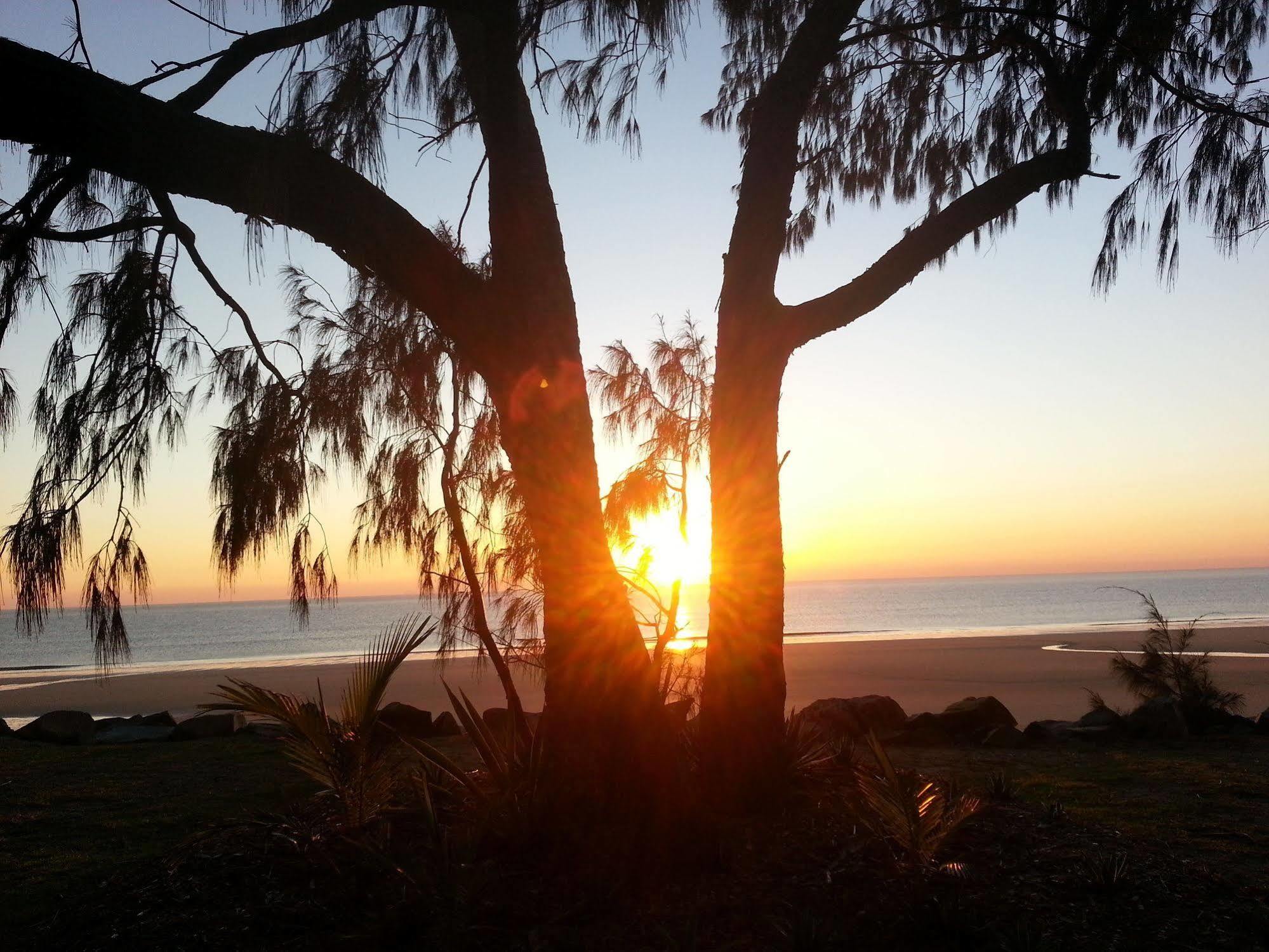 Big4 Mackay Blacks Beach Holiday Park Екстериор снимка